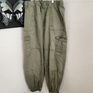 Aeropostale Men's Olive Cargo Joggers